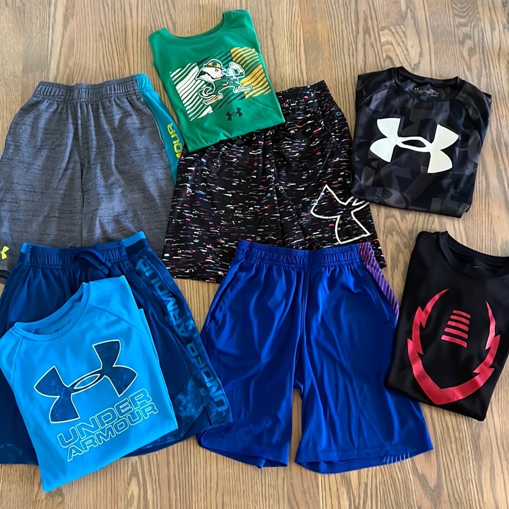 Under Armour boys size medium lot of 8 shorts and tees!